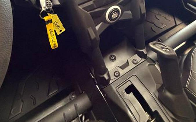 2025 Can-Am Maverick X3 X DS Turbo RR