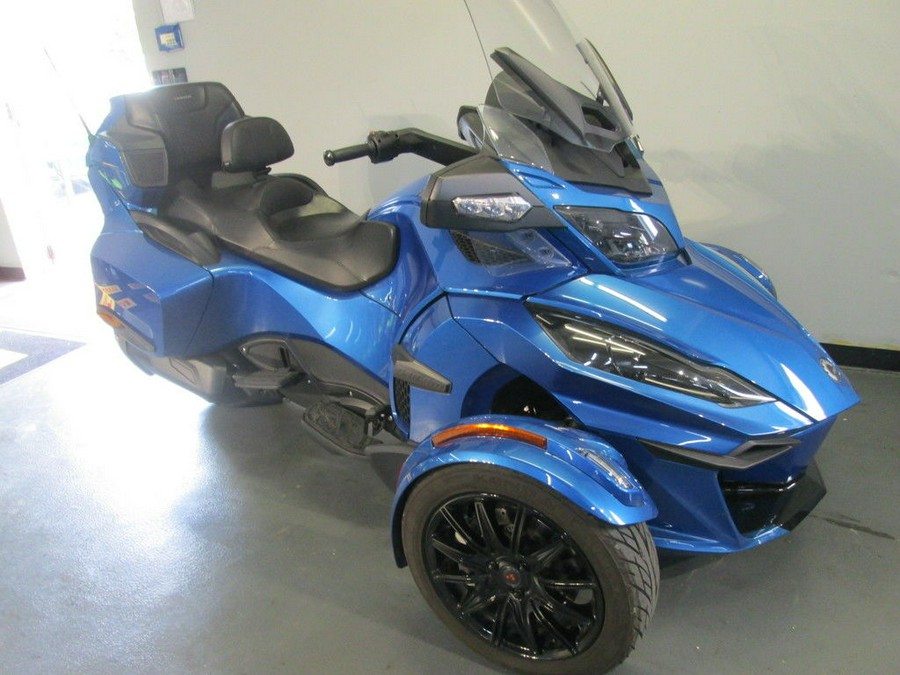 2018 Can-Am® Spyder® RT Limited Dark