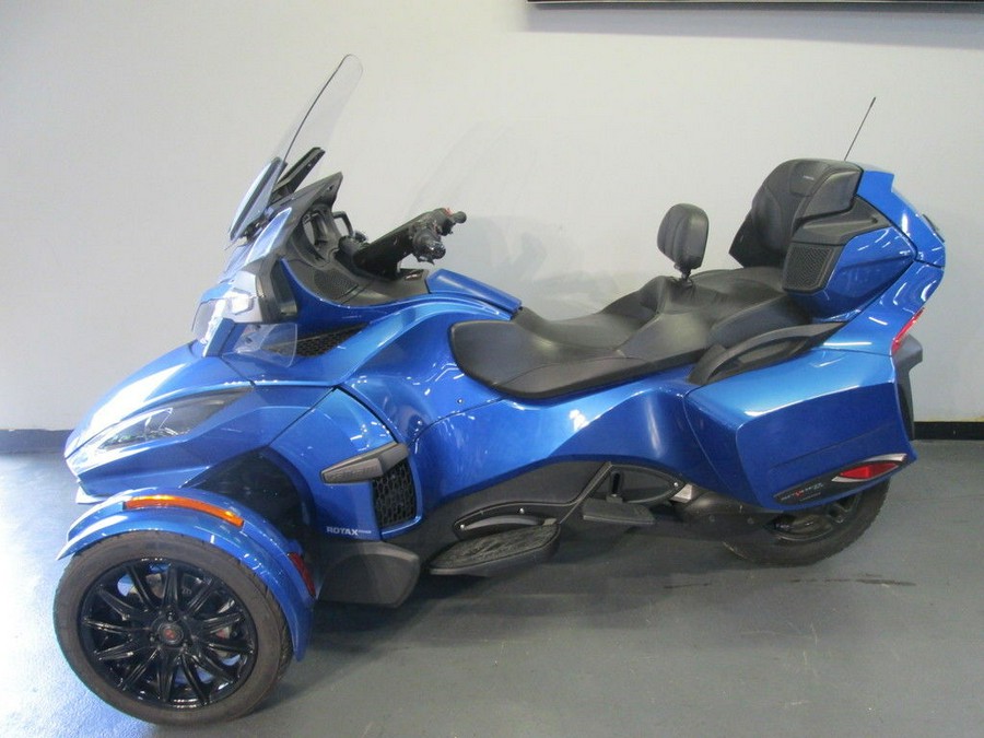 2018 Can-Am® Spyder® RT Limited Dark