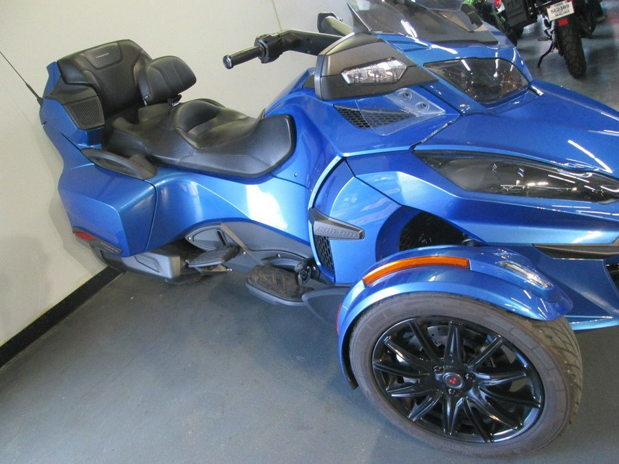 2018 Can-Am® Spyder® RT Limited Dark