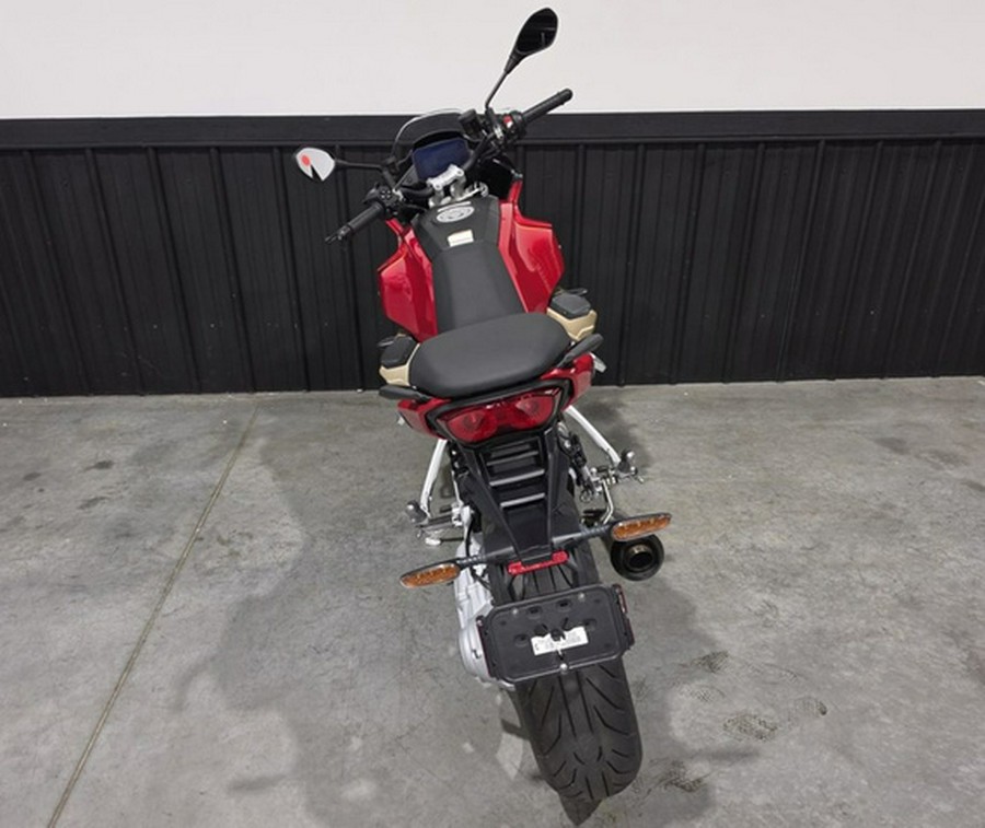 2023 Moto Guzzi V100 Mandello