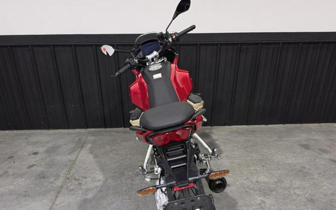 2023 Moto Guzzi V100 Mandello