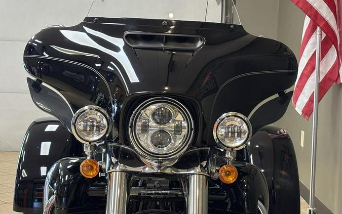 2016 Harley-Davidson® FLHTCUTG - Tri Glide® Ultra