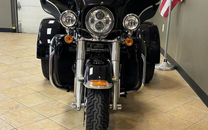 2016 Harley-Davidson® FLHTCUTG - Tri Glide® Ultra