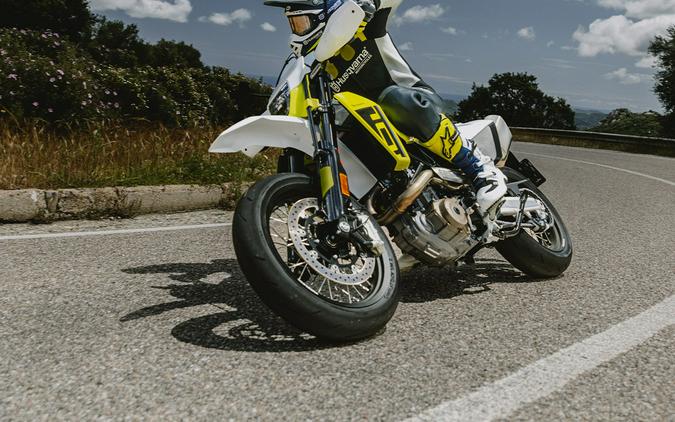 2026 Husqvarna Supermoto 701