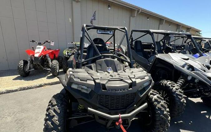 2017 Polaris® ACE® 900 XC Matte Silver Pearl