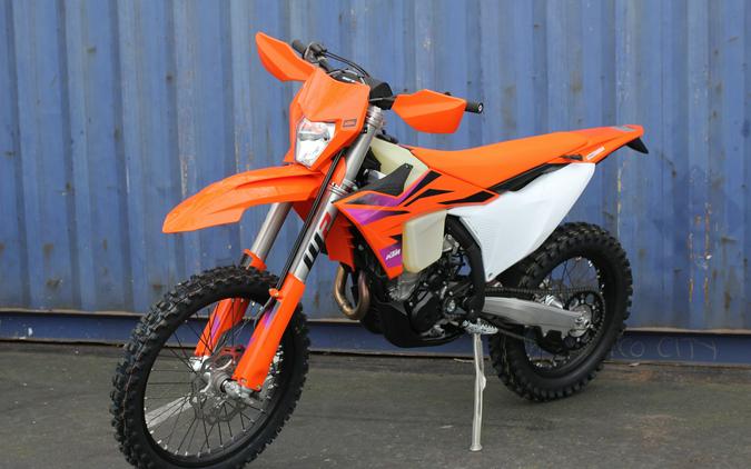 2024 KTM 500 XW-F and 350 XW-F First Look [9 Fast Facts]