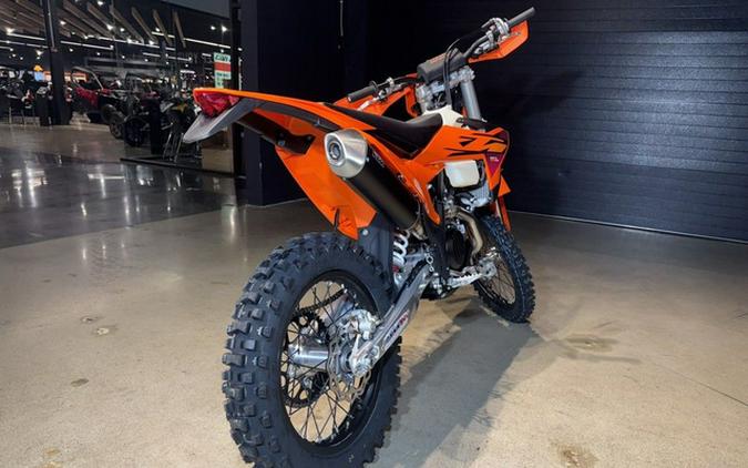 2026 KTM 450 XCF-W
