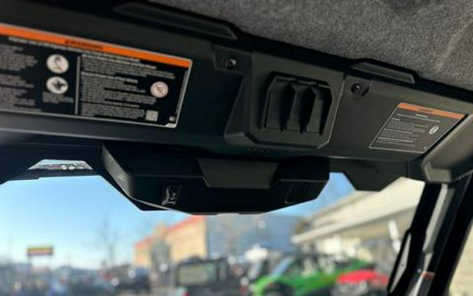 2026 Can-Am Defender MAX XT CAB HD11