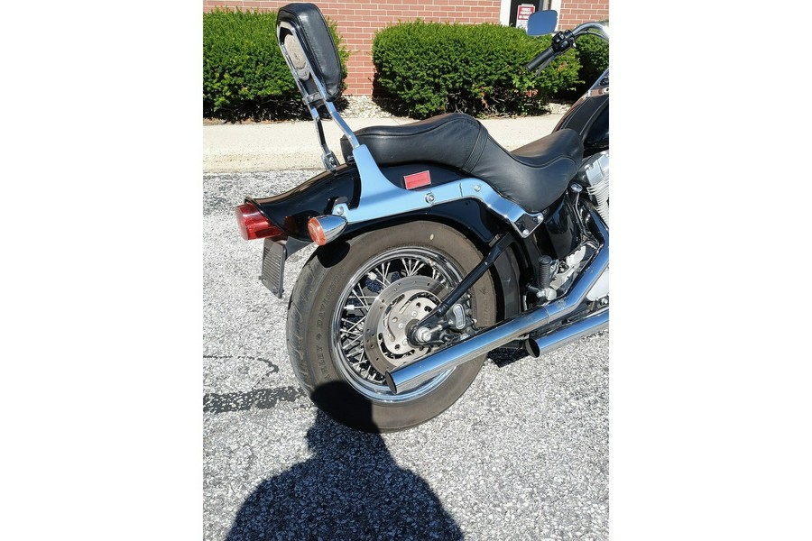 2002 FXST SOFTAIL STANDARD - Harley-Davidson®