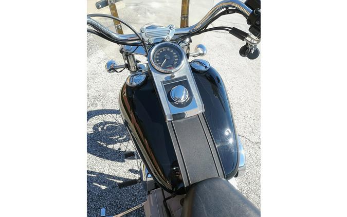 2002 FXST SOFTAIL STANDARD - Harley-Davidson®
