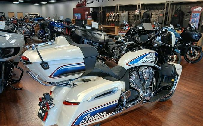 2026 Indian Roadmaster PowerPlus Signature Series Frontier Pearl / Vigilant Blue