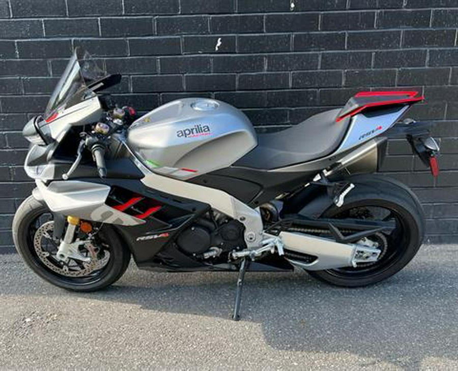 2022 Aprilia RSV4 1100