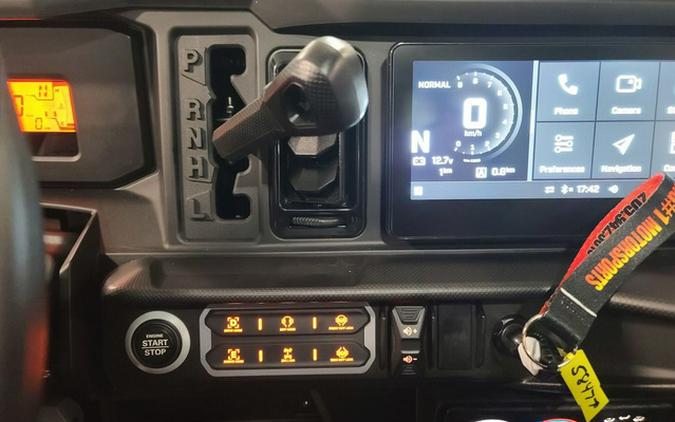 2026 Can-Am Defender Limited HD11