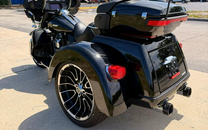 FLHTCUTG 2025 Tri Glide Ultra