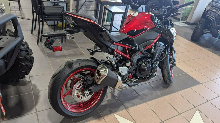 New 2024 KAWASAKI Z900 ABS CANDY PERSIMMON RED AND EBONY