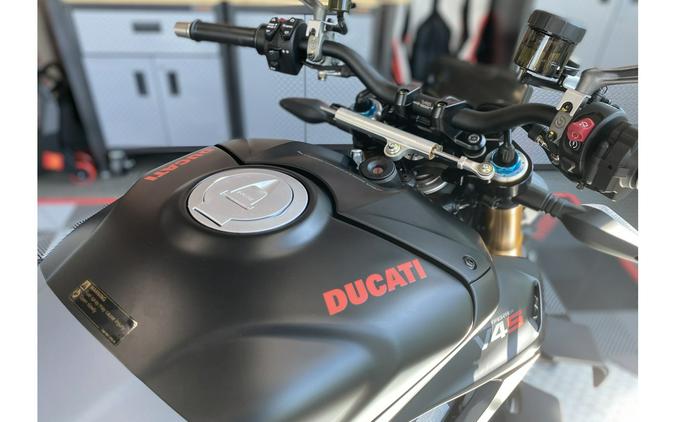 2024 Ducati Streetfighter V4S