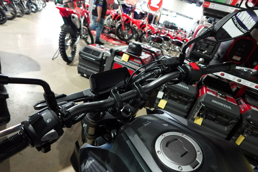 2025 Honda CB300R ABS