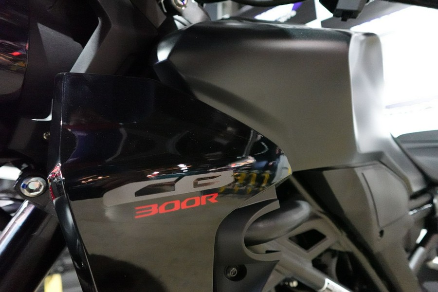 2025 Honda CB300R ABS