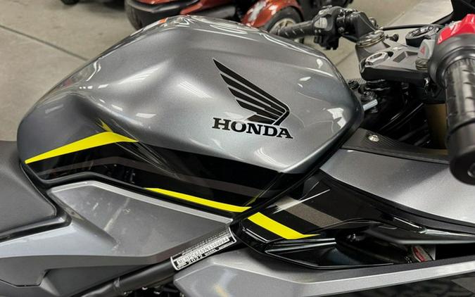 2022 Honda CBR500R ABS