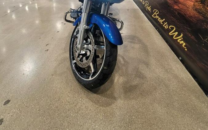2025 Harley-Davidson® Road Glide® Blue Burst FLTRX
