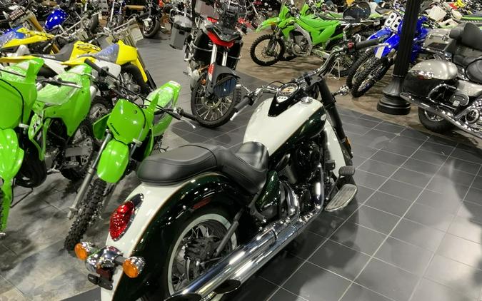 2022 Kawasaki Vulcan® 900 Classic