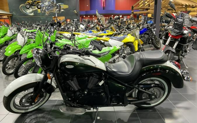 2022 Kawasaki Vulcan® 900 Classic