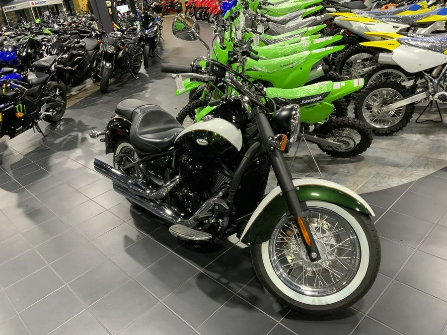 2022 Kawasaki Vulcan® 900 Classic