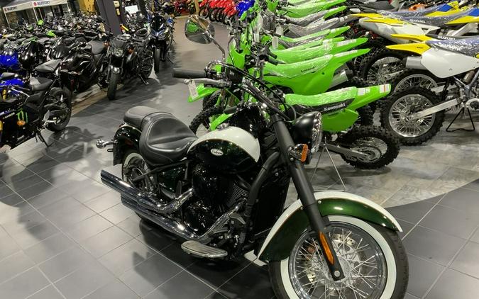 2022 Kawasaki Vulcan® 900 Classic