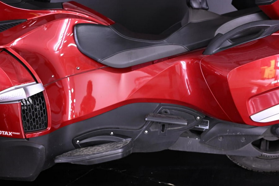 2016 Can-Am® Spyder® RT-S 6-Speed Semi-Automatic (SE6)