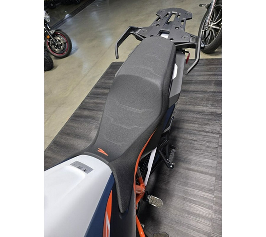 2026 KTM 1390 SUPER ADVENTURE R OT