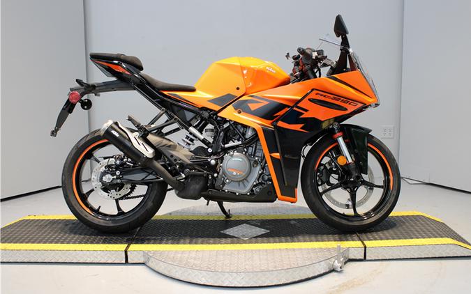 2022 KTM RC390