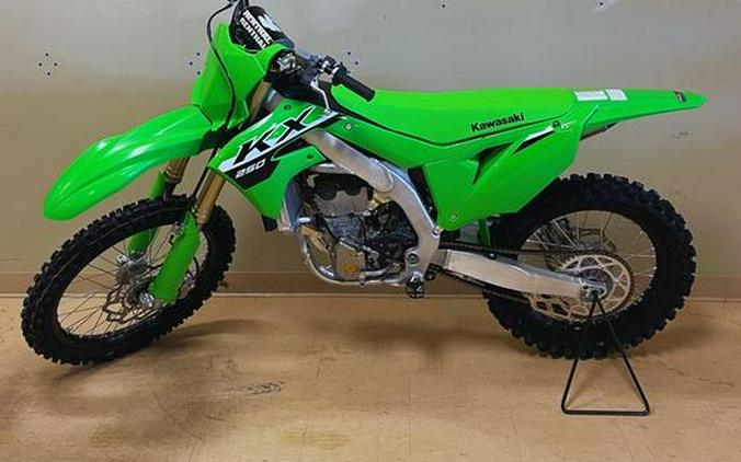 FIRST LOOK! 2024 KAWASAKI KX250, KX112, KX85 & KX65 MODELS