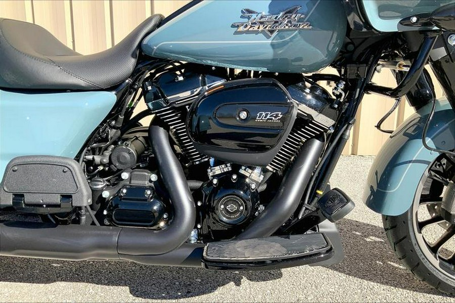 2024 Harley-Davidson® FLTRT - Road Glide® 3