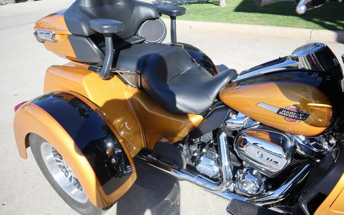 2023 Harley-Davidson Tri Glide Ultra FLHTCUTG
