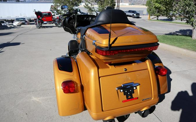 2023 Harley-Davidson Tri Glide Ultra FLHTCUTG
