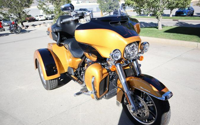 2023 Harley-Davidson Tri Glide Ultra FLHTCUTG