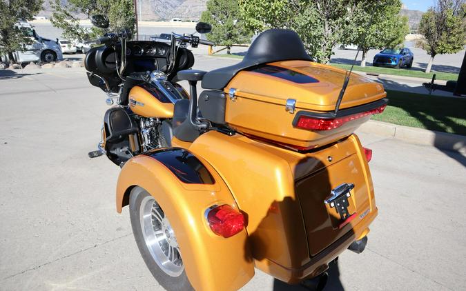 2023 Harley-Davidson Tri Glide Ultra FLHTCUTG