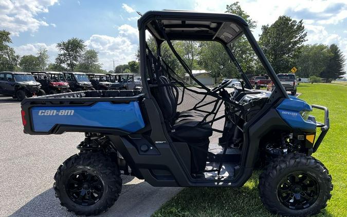 2023 Can-Am® Defender XT HD10