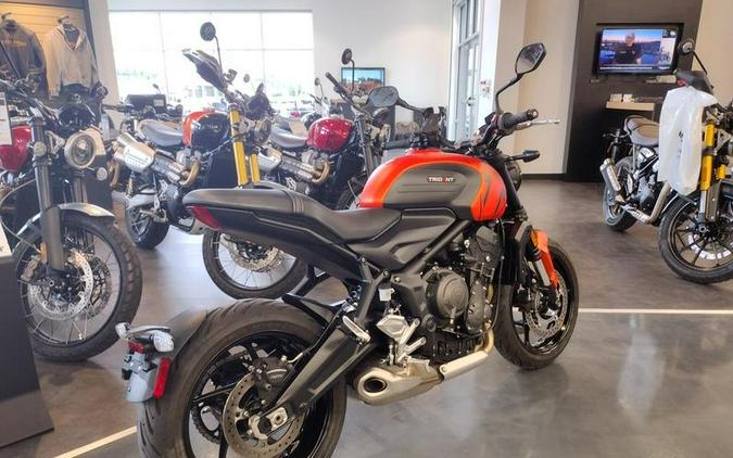 2023 Triumph Trident 660 Matte Baja Orange / Matte Storm Grey