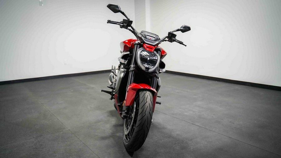 2026 Ducati XDiavel V4 Burning Red