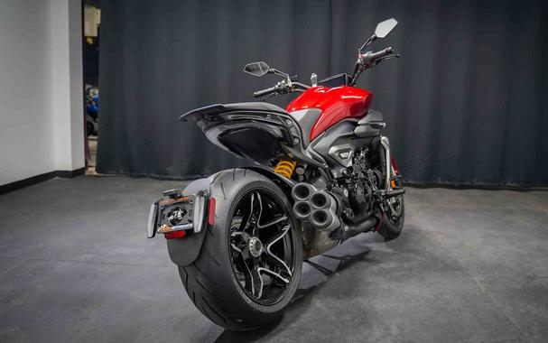 2026 Ducati XDiavel V4 Burning Red