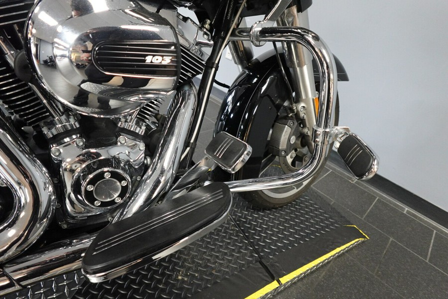 2015 Harley-Davidson Road Glide FLTRX