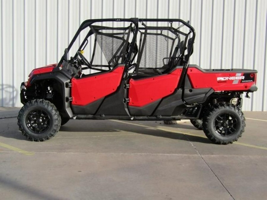 2023 Honda® Pioneer 1000-6 Deluxe Crew