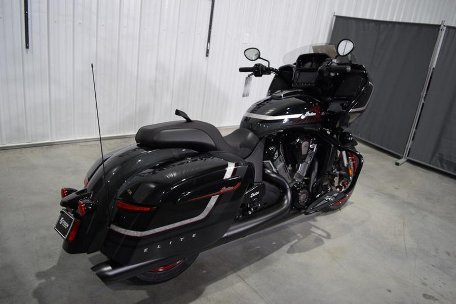 2024 Indian Motorcycle® Challenger® Elite Charcoal Candy/Black Candy