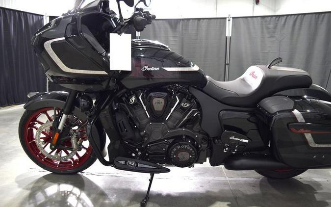 2024 Indian Motorcycle® Challenger® Elite Charcoal Candy/Black Candy