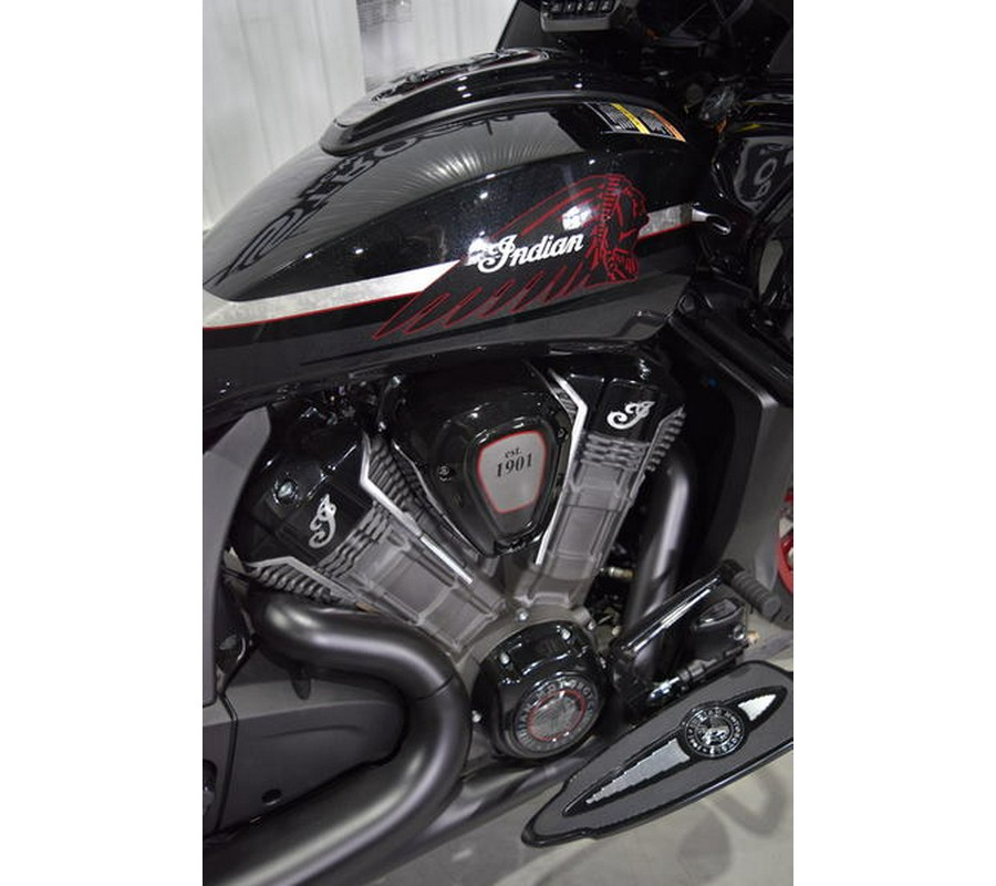 2024 Indian Motorcycle® Challenger® Elite Charcoal Candy/Black Candy