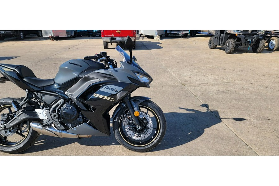 2024 Kawasaki NINJA 650 KRT EDITION ABS