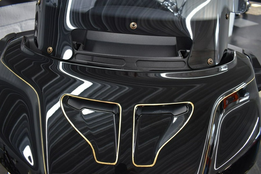 2022 Indian Pursuit Limited Black Metallic