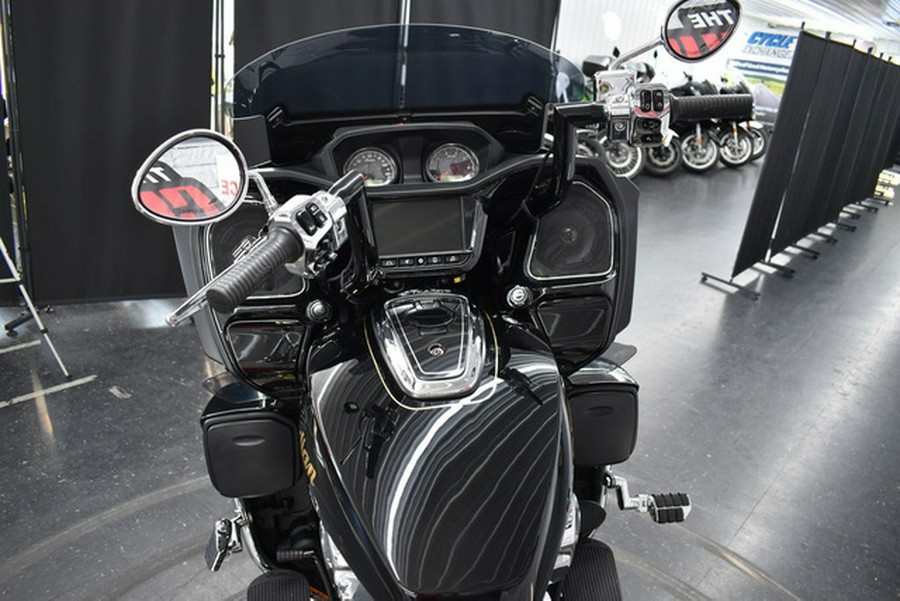 2022 Indian Pursuit Limited Black Metallic